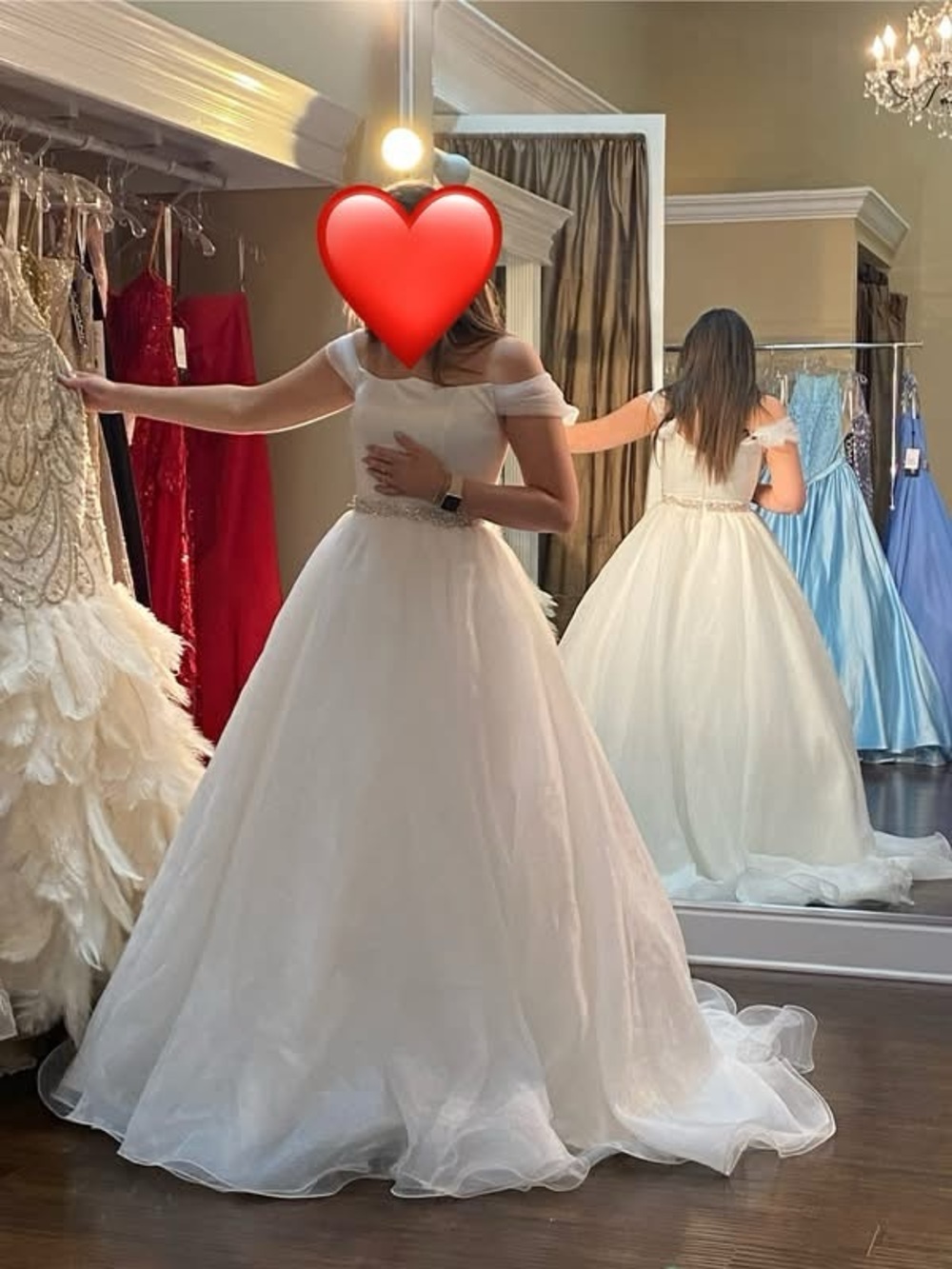 Stunning Ashley Lauren White Ball Gown Size 8 - Like New